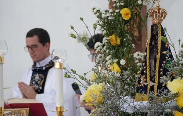 Paróquia Santo Antônio Celebra Nossa Senhora Aparecida com Missa, Consagração e Oração do Rosário